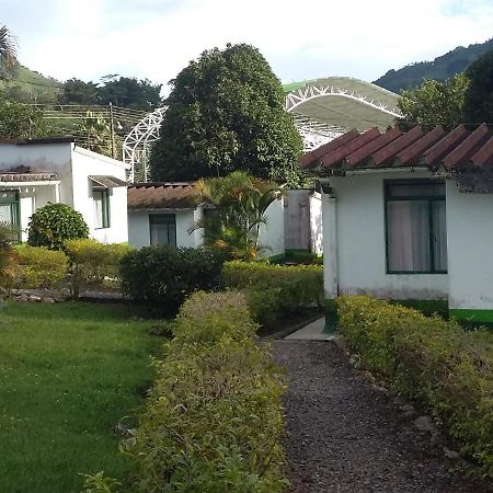 Servituristicos La Esmeralda Hotel Santa María Buitenkant foto