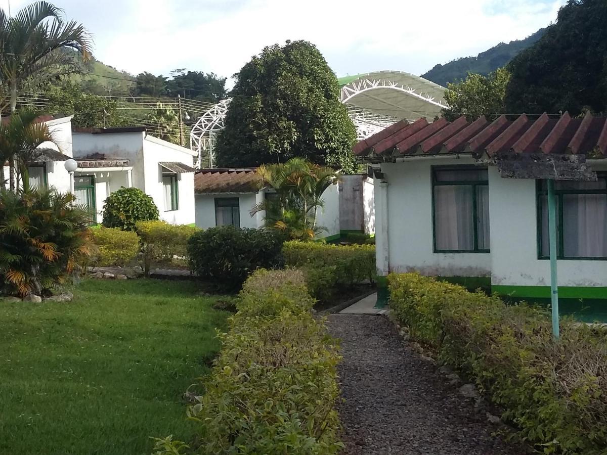 Servituristicos La Esmeralda Hotel Santa María Buitenkant foto
